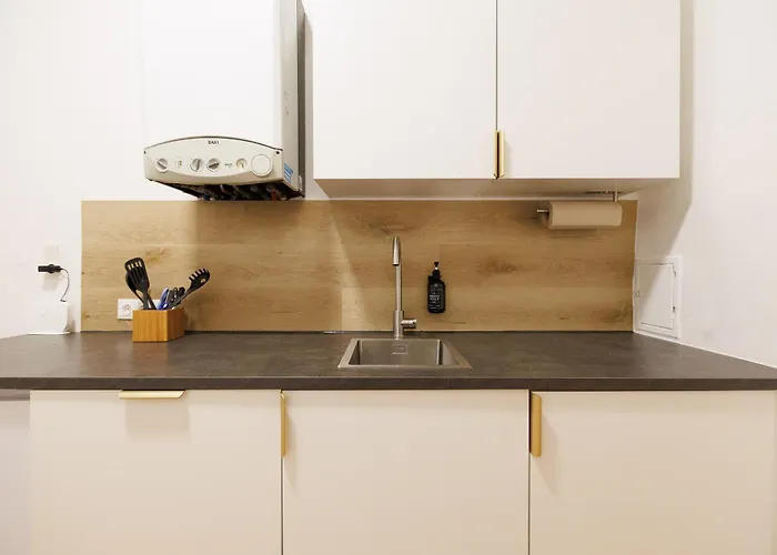 Haven - 2 Min To Westbahnhof Apartment Vienna
